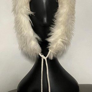 Divided Sz. One Size Fits All White Faux Fur